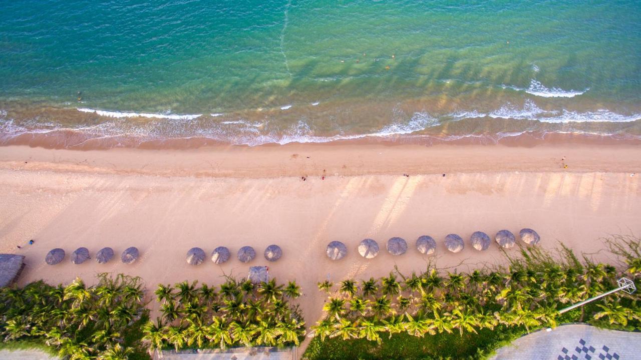 Stelia Beach Resort Туй Хоа Екстериор снимка