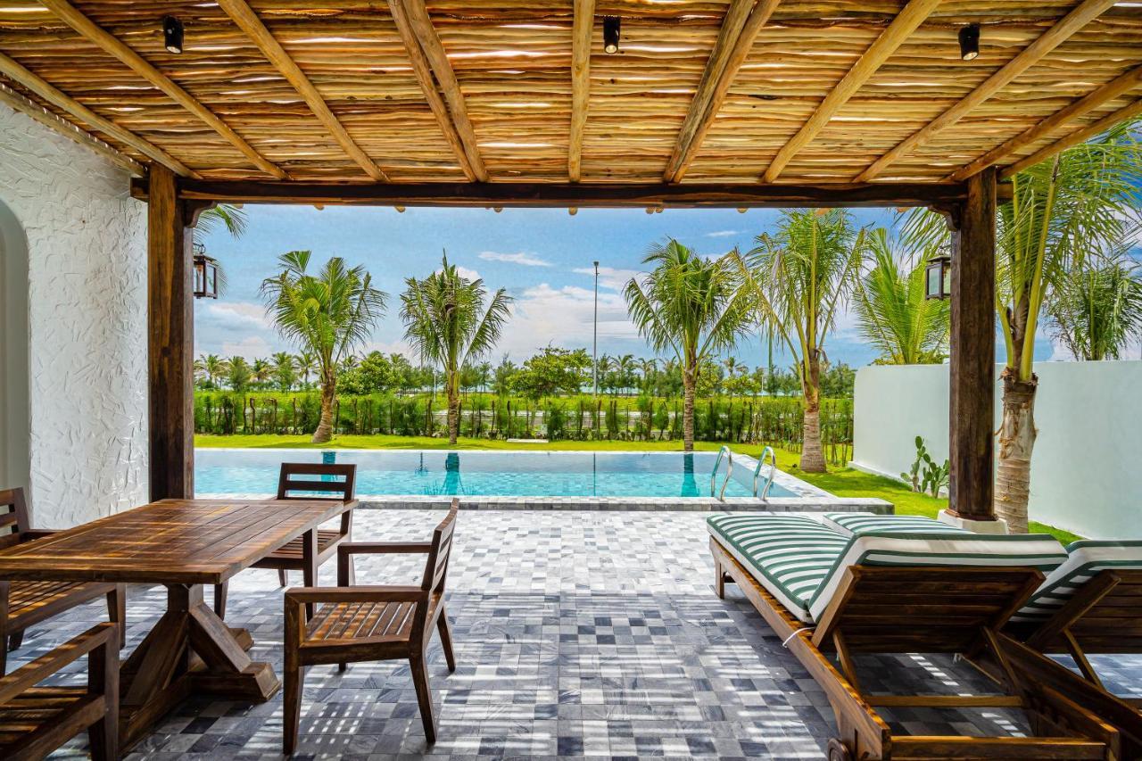 Stelia Beach Resort Туй Хоа Екстериор снимка