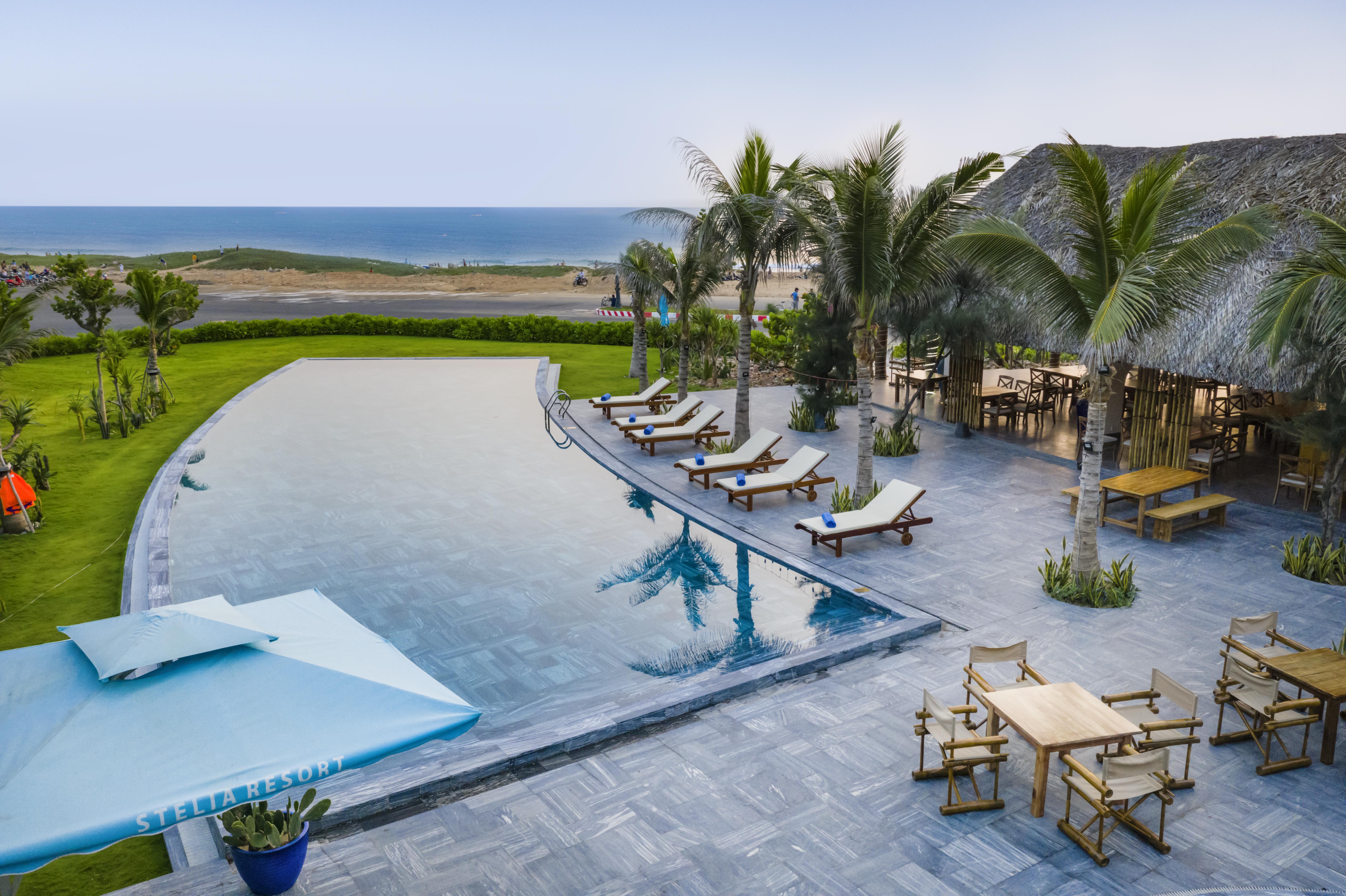 Stelia Beach Resort Туй Хоа Екстериор снимка